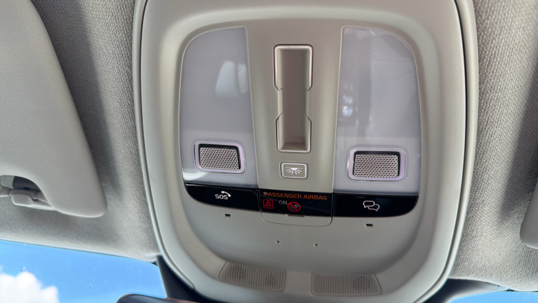 Volvo XC40 2.0 B4P Ultra Dark 5dr Auto Petrol Estate